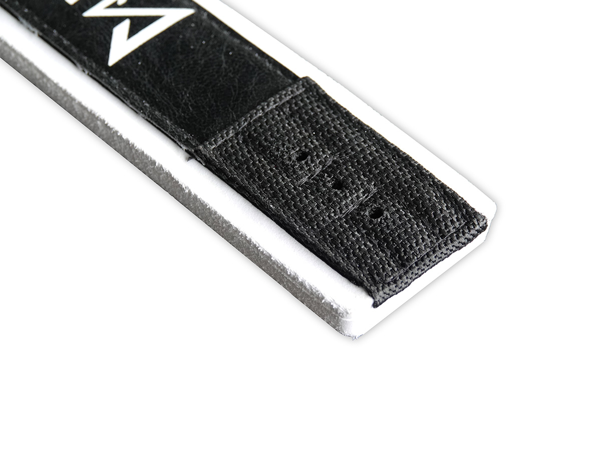 Footstrap foiling
