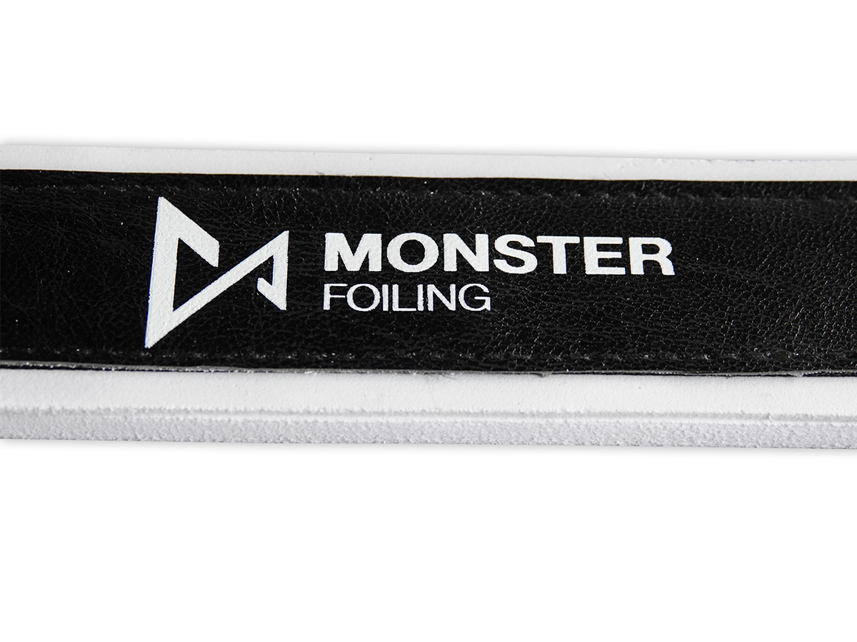 Footstrap foiling